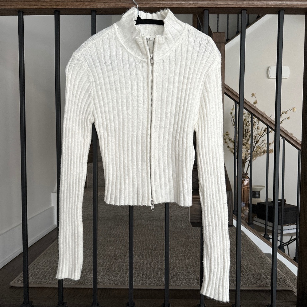 Women’s ribbed zip up sweater